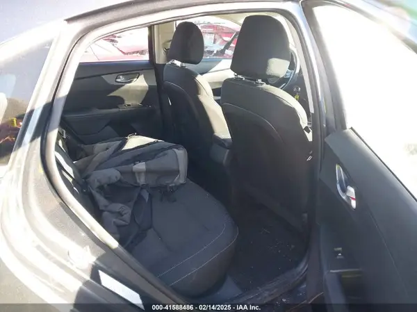 3KPF24AD7ME348243 2021 KIA FORTE - Image 8