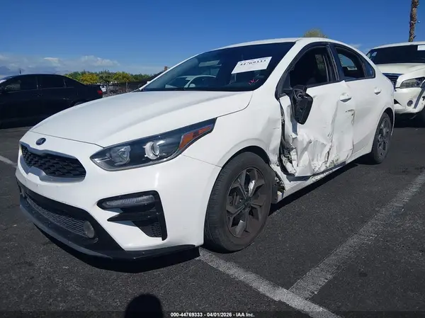 3KPF24AD7ME350493 2021 KIA FORTE - Image 2