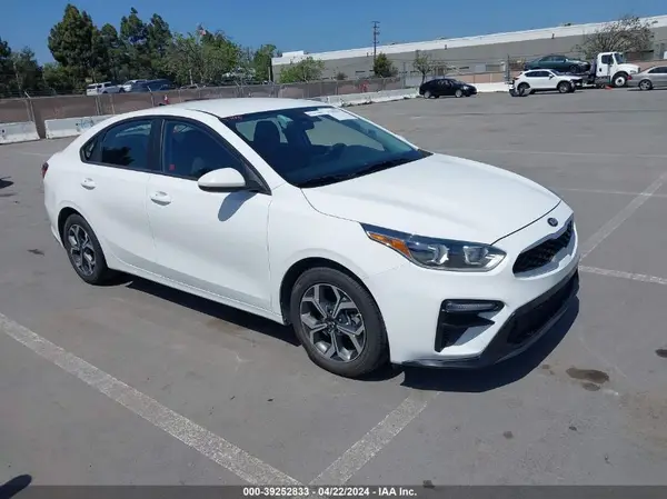 3KPF24AD7ME350655 2021 KIA FORTE - Image 1
