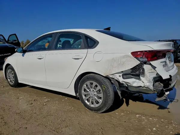 3KPF24AD7ME352633 2021 KIA FORTE - Image 2