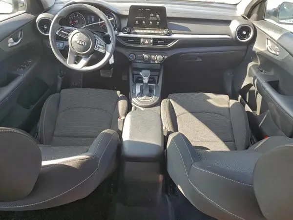 3KPF24AD7ME352633 2021 KIA FORTE - Image 8