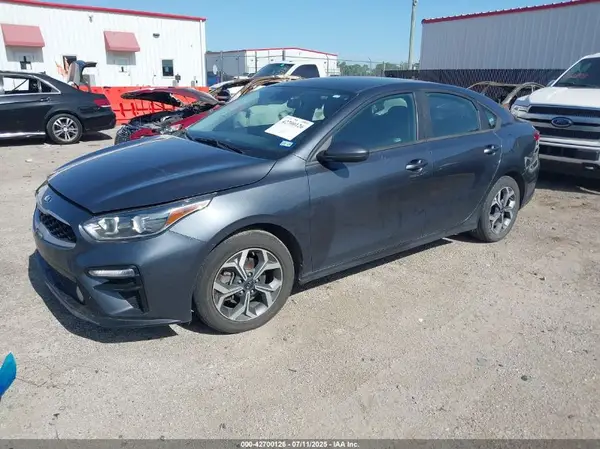 3KPF24AD7ME352874 2021 KIA FORTE - Image 2