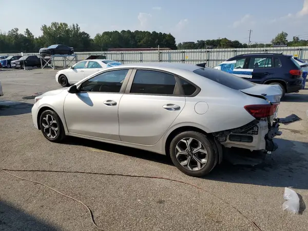 3KPF24AD7ME352969 2021 KIA FORTE - Image 2