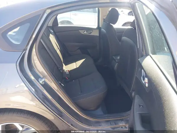 3KPF24AD7ME353121 2021 KIA FORTE - Image 8
