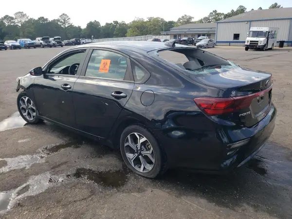 3KPF24AD7ME354379 2021 KIA FORTE - Image 2