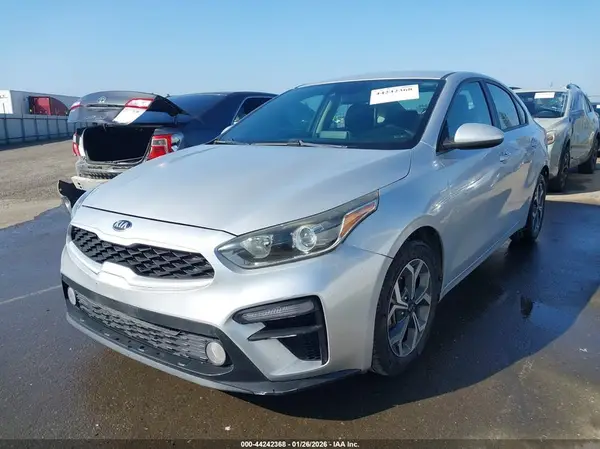 3KPF24AD7ME357654 2021 KIA FORTE - Image 2