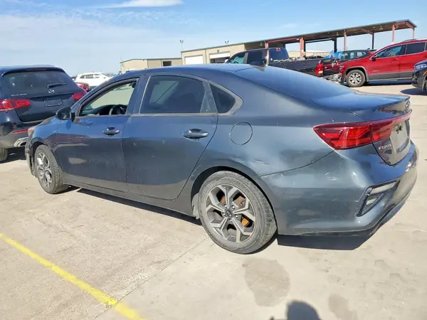 3KPF24AD7ME358285 2021 KIA FORTE - Image 2