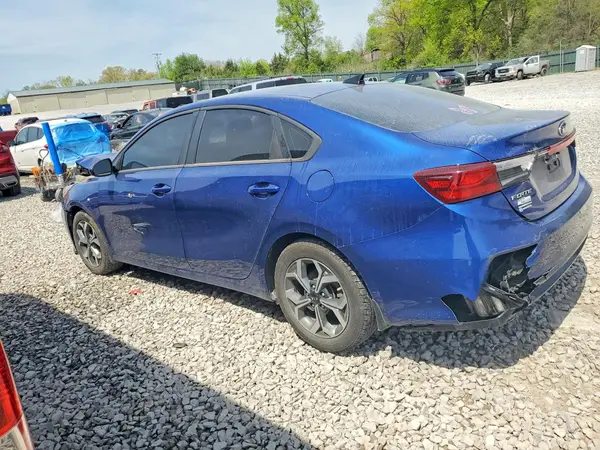 3KPF24AD7ME359503 2021 KIA FORTE - Image 2