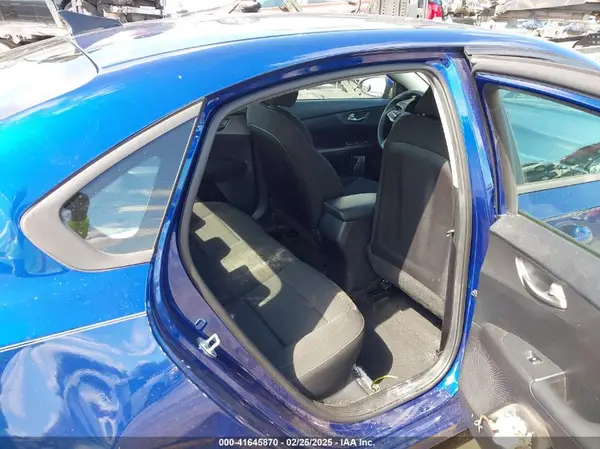 3KPF24AD7ME359694 2021 KIA FORTE - Image 8
