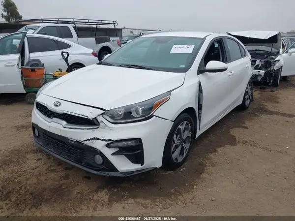 3KPF24AD7ME361168 2021 KIA FORTE - Image 2