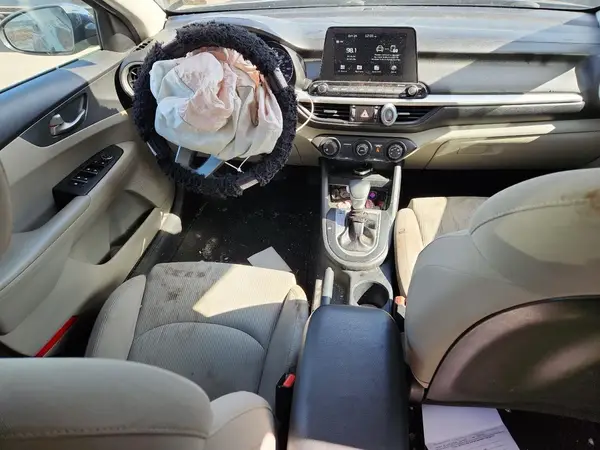 3KPF24AD7ME361512 2021 KIA FORTE - Image 8