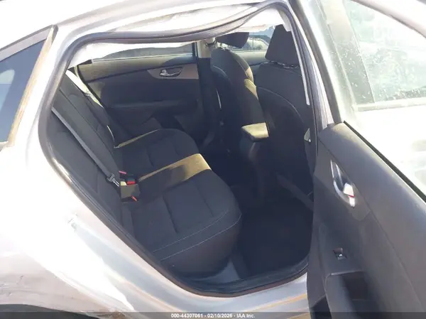 3KPF24AD7ME362658 2021 KIA FORTE - Image 8