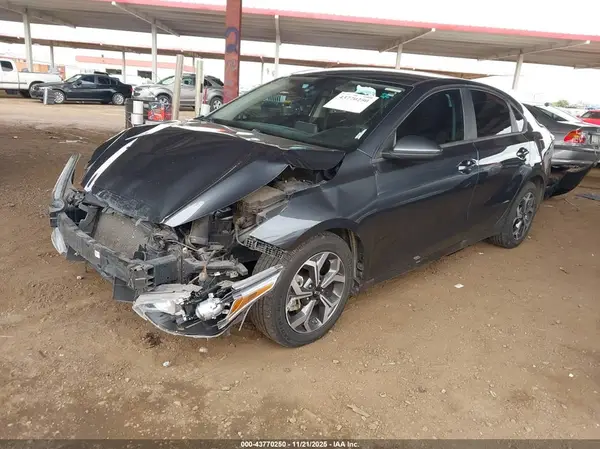 3KPF24AD7ME363678 2021 KIA FORTE - Image 2