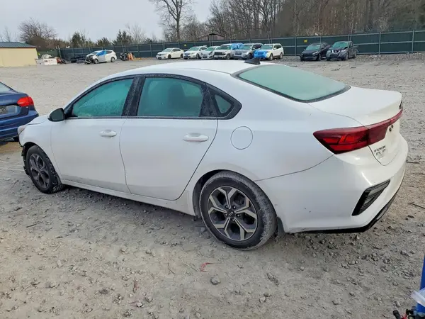 3KPF24AD7ME369027 2021 KIA FORTE - Image 2