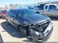 3KPF24AD7ME370176 2021 KIA FORTE