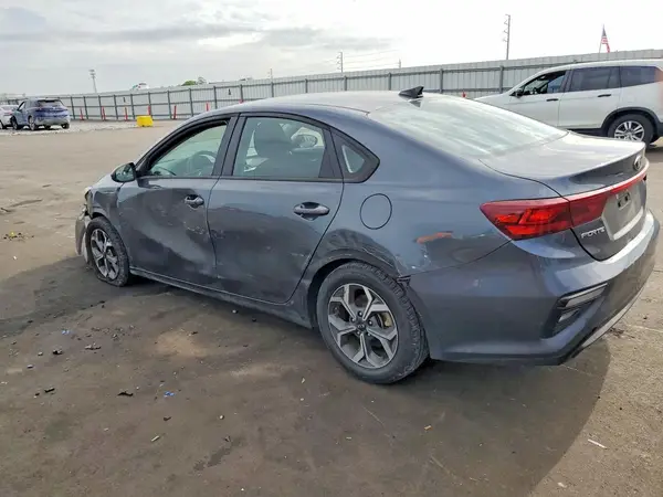3KPF24AD7ME371652 2021 KIA FORTE - Image 2