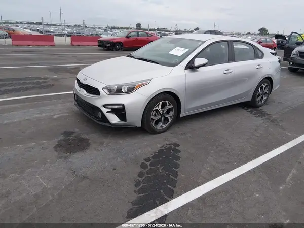 3KPF24AD7ME372090 2021 KIA FORTE - Image 2