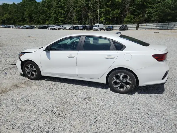 3KPF24AD7ME375216 2021 KIA FORTE - Image 2