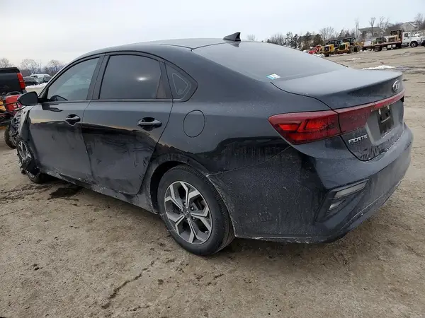 3KPF24AD7ME375443 2021 KIA FORTE - Image 2
