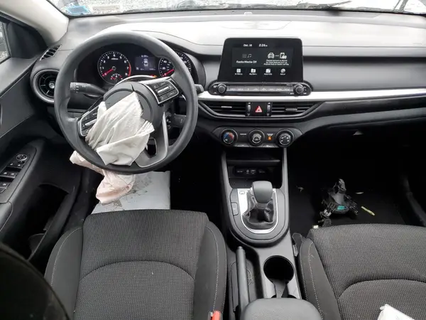 3KPF24AD7ME375863 2021 KIA FORTE - Image 8