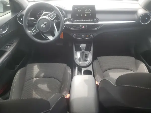 3KPF24AD7ME377242 2021 KIA FORTE - Image 8
