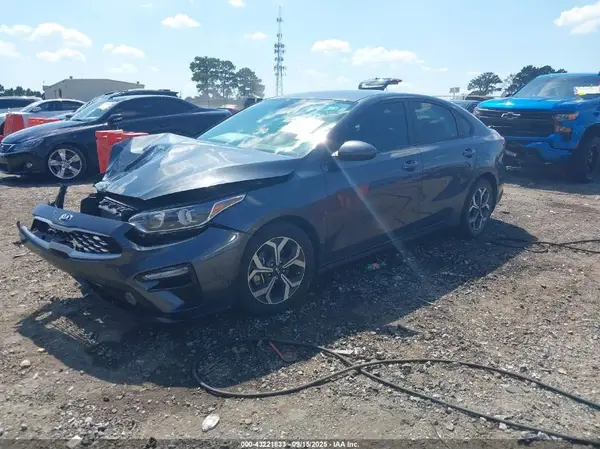 3KPF24AD7ME377807 2021 KIA FORTE - Image 2