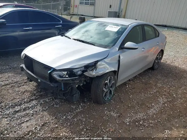 3KPF24AD7ME378066 2021 KIA FORTE - Image 2