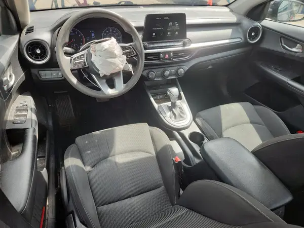 3KPF24AD7ME379394 2021 KIA FORTE - Image 8