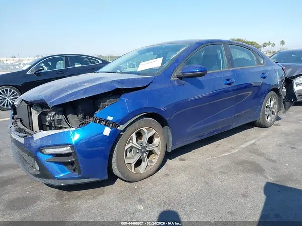 3KPF24AD7ME382389 2021 KIA FORTE - Image 2
