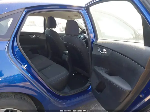 3KPF24AD7ME382389 2021 KIA FORTE - Image 8