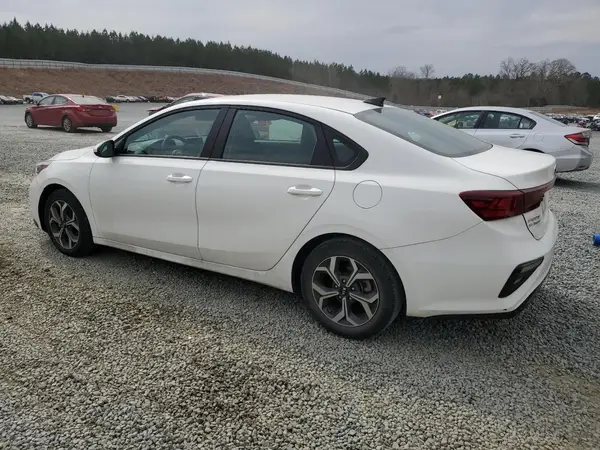 3KPF24AD7ME384790 2021 KIA FORTE - Image 2