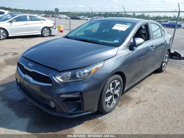 3KPF24AD7ME387639 2021 KIA FORTE - Image 2