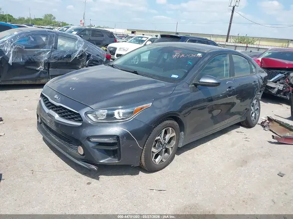 3KPF24AD7ME387821 2021 KIA FORTE - Image 2