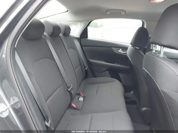 3KPF24AD7ME387964 2021 KIA FORTE - Image 8