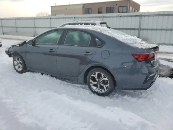 3KPF24AD7ME390105 2021 KIA FORTE - Image 2