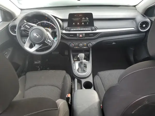 3KPF24AD7ME390105 2021 KIA FORTE - Image 8