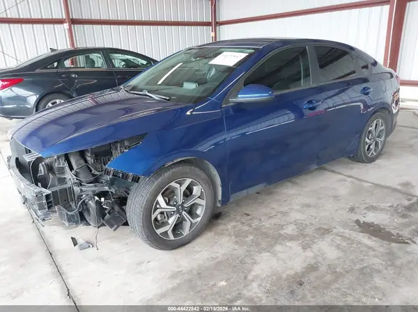3KPF24AD7ME396325 2021 KIA FORTE - Image 2