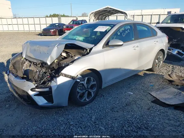 3KPF24AD7ME399094 2021 KIA FORTE - Image 2