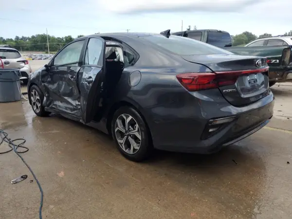 3KPF24AD7ME399337 2021 KIA FORTE - Image 2