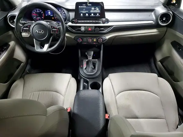 3KPF24AD7ME407985 2021 KIA FORTE - Image 8