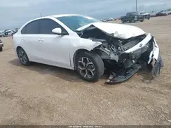 3KPF24AD7ME411082 2021 KIA FORTE