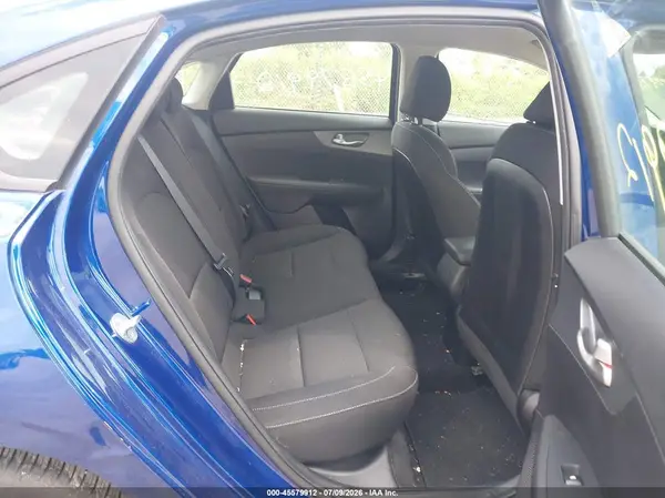 3KPF24AD7ME412118 2021 KIA FORTE - Image 8