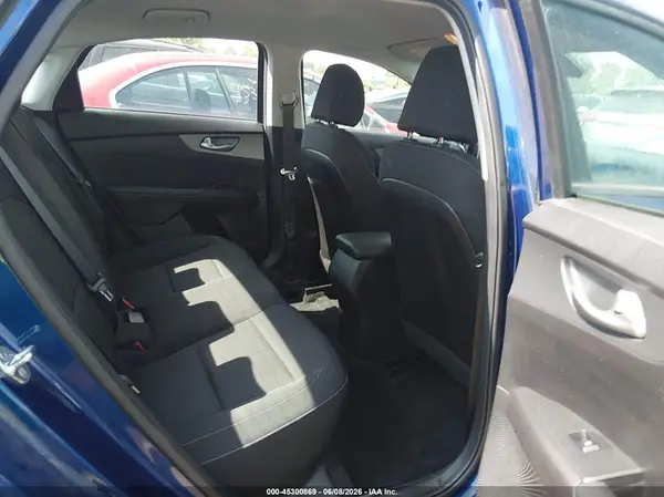 3KPF24AD7ME412667 2021 KIA FORTE - Image 8