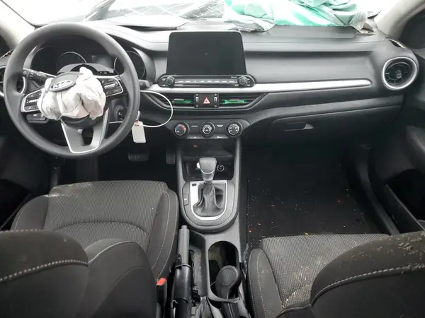 3KPF24AD7ME413186 2021 KIA FORTE - Image 8