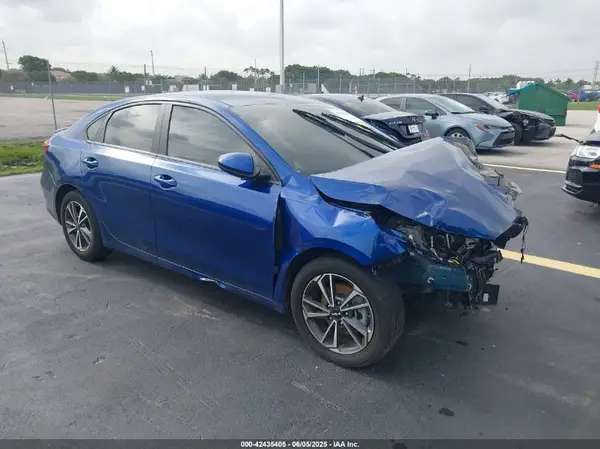 3KPF24AD7NE416235 2022 KIA FORTE - Image 1