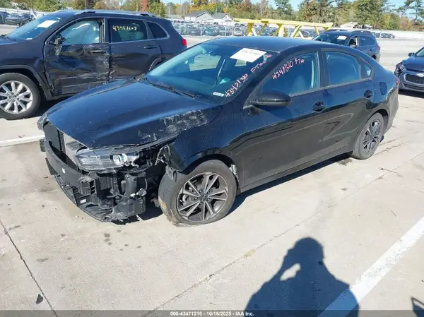 3KPF24AD7NE417255 2022 KIA FORTE - Image 2