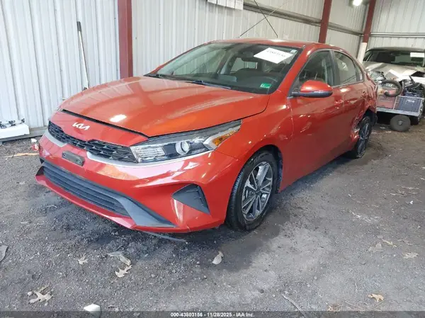 3KPF24AD7NE417353 2022 KIA FORTE - Image 2