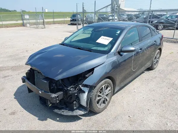 3KPF24AD7NE423718 2022 KIA FORTE - Image 2