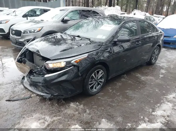3KPF24AD7NE426120 2022 KIA FORTE - Image 2