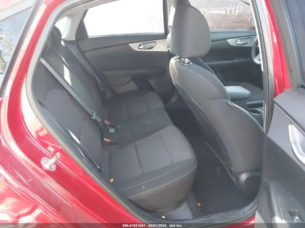 3KPF24AD7NE427039 2022 KIA FORTE - Image 8